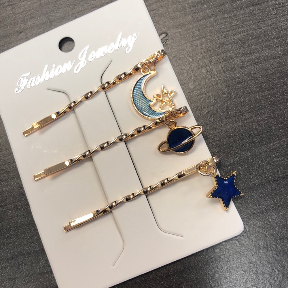 🌎Galaxy Hair pin Set🌎 - Picture 3 of 5